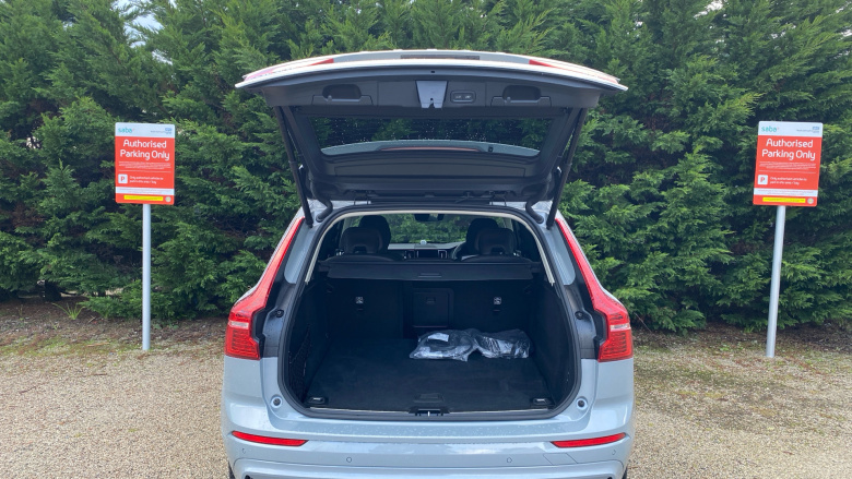 Volvo XC60 2.0 T8 [455] PHEV Ultra Dark 5dr AWD Geartronic Estate